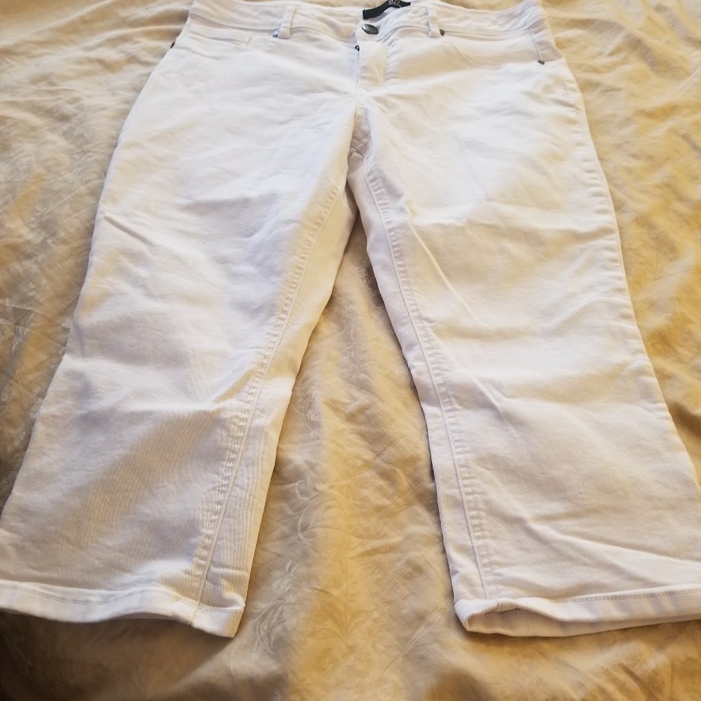 White Jean capris